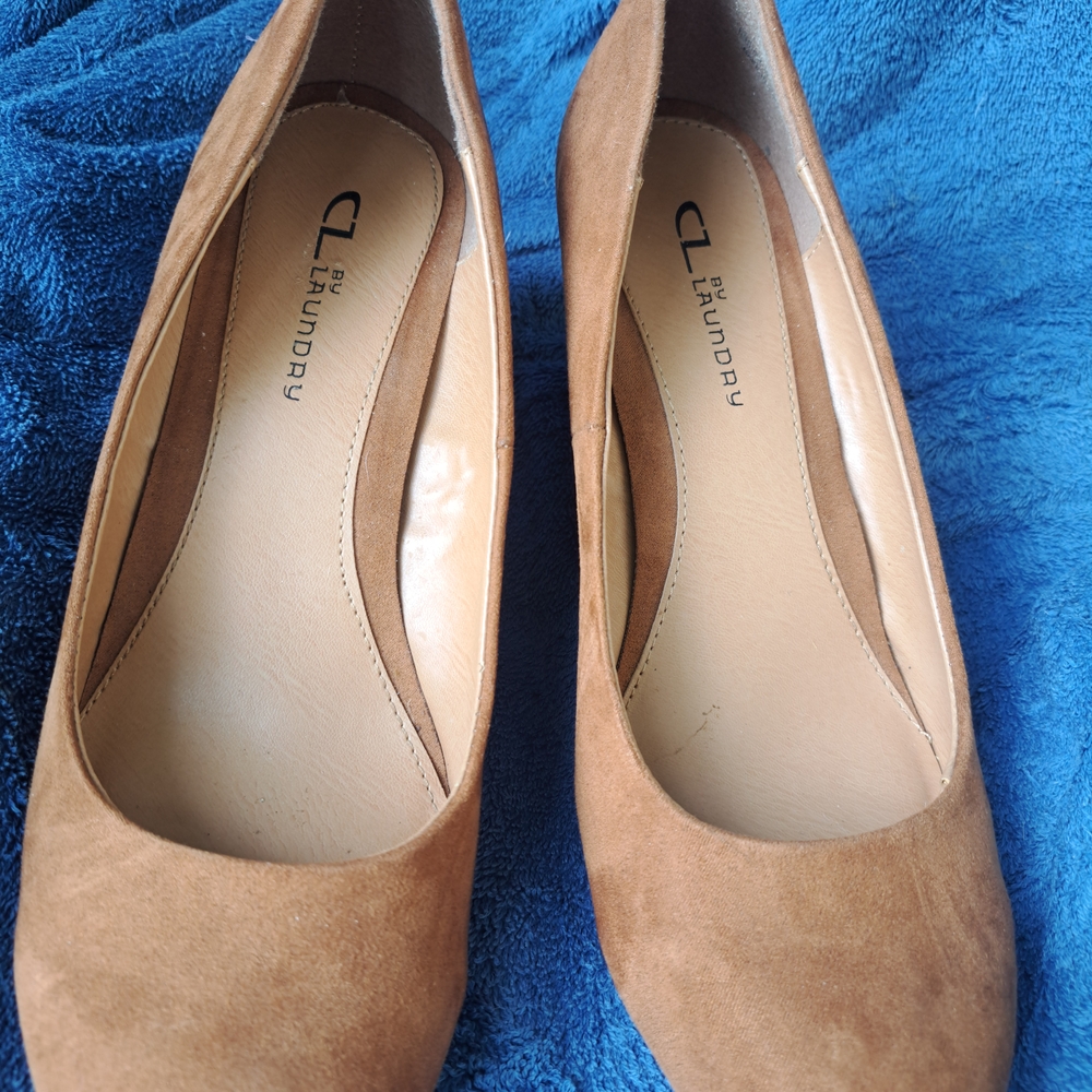 CL by Laundry Women's Brown Suede Heels